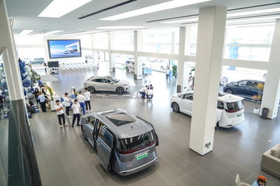 全国最大腾势中心店盛大开业，助力高端新能源市场升级